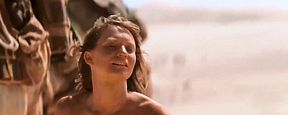 Mia Wasikowska Çöllere Düştü! Mia Wasikowska Çöllere Düştü!